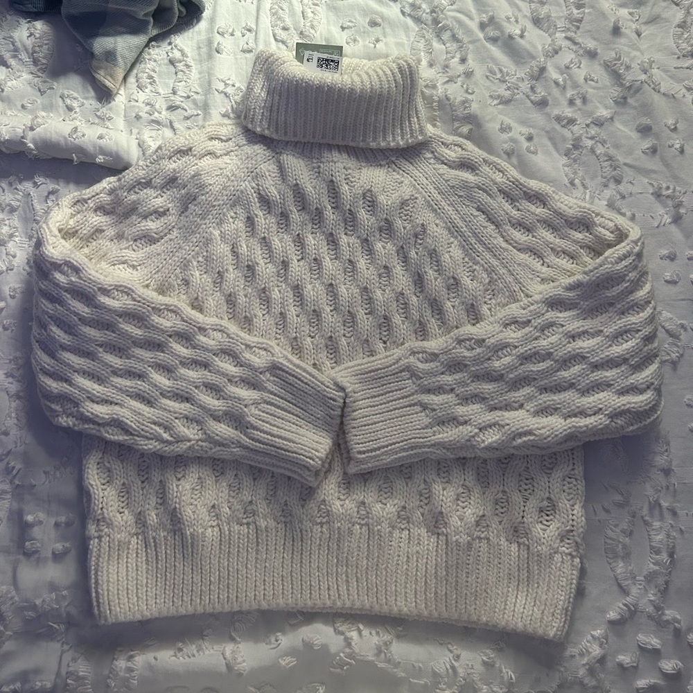 white h&m cardigan